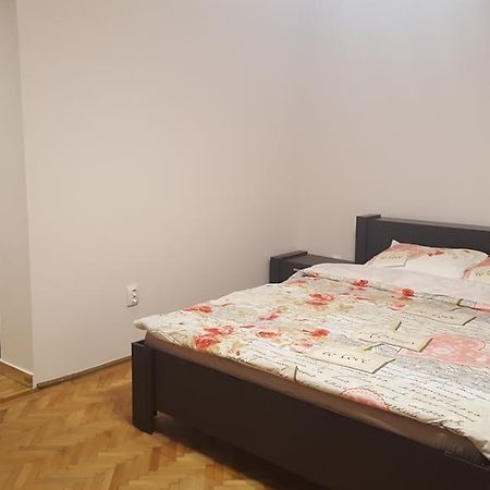 Studio Piata Sfatului - Brasov Bagian luar foto